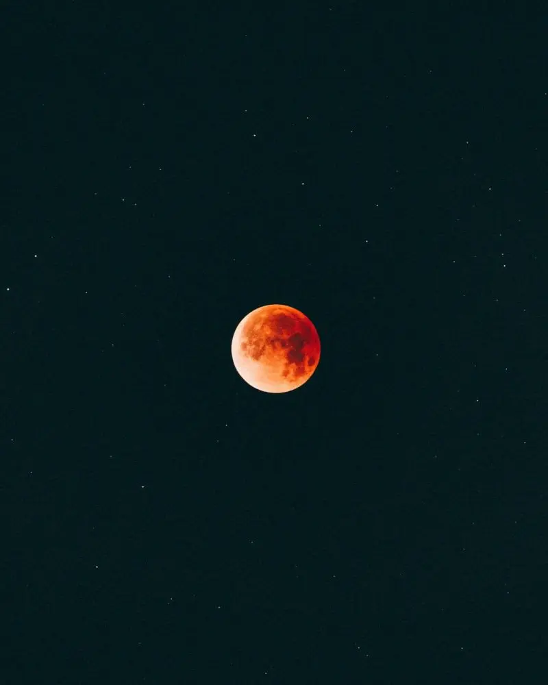 Super blood moon